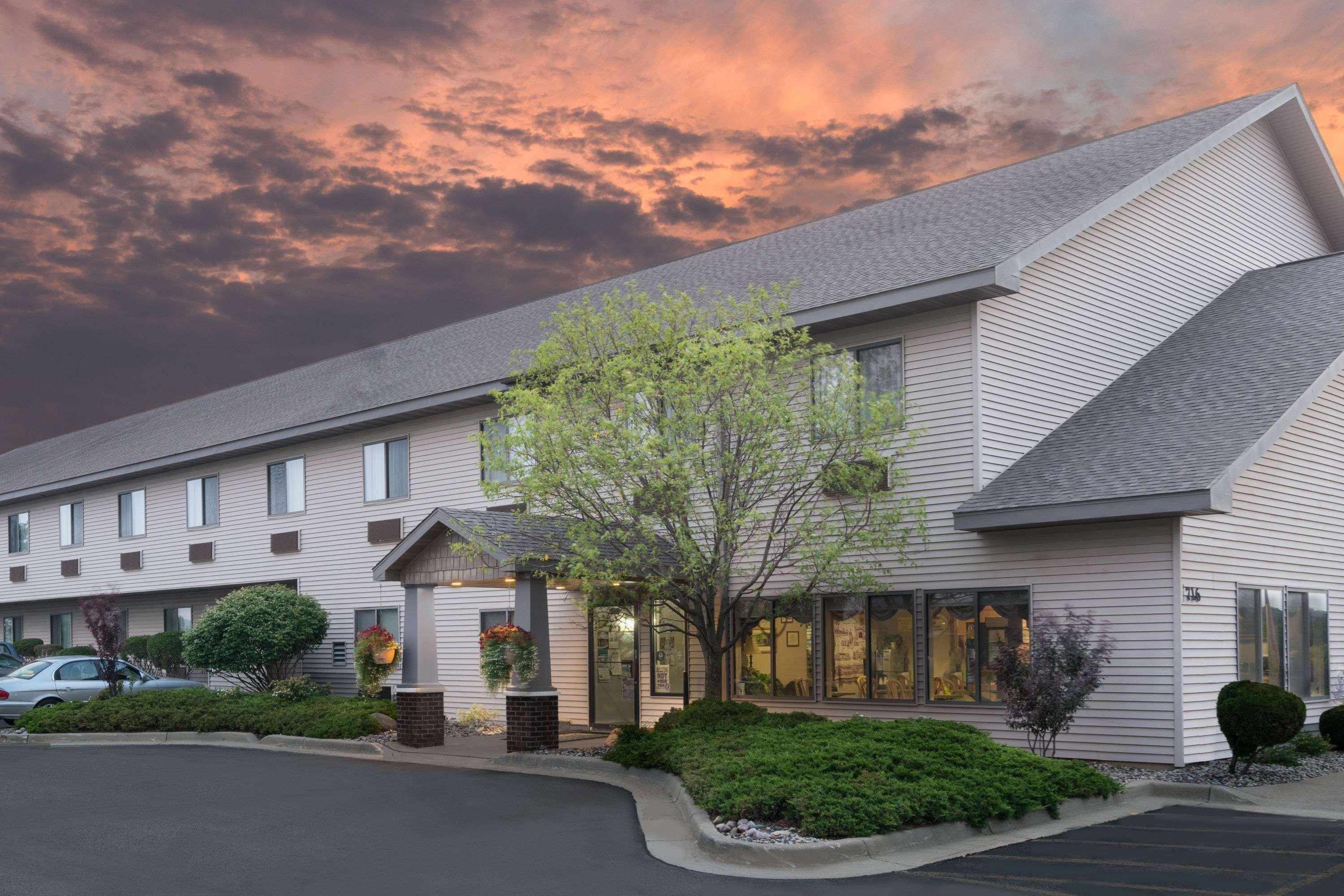 Super 8 By Wyndham Sparta Exterior photo